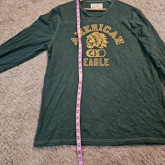 American Eagle Long Sleeved Green Indian Graphic Shirt Size Large - Picture 6 of 8